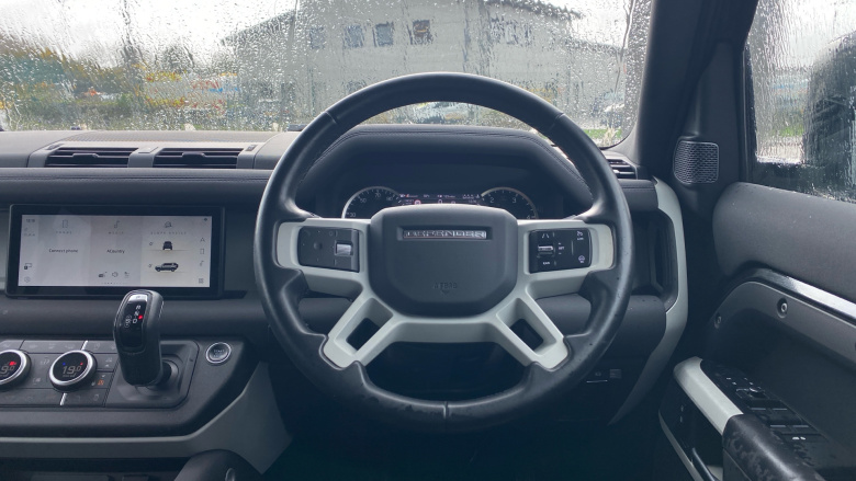Land Rover Defender 3.0 D250 SE 110 5dr Auto Diesel Estate